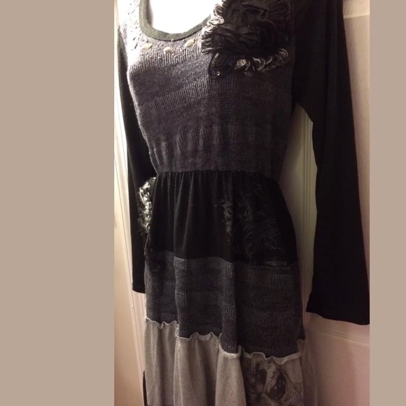 PRETTY ANGEL Dress Black Gray Knit Beaded rosette - Picture 8 of 8
